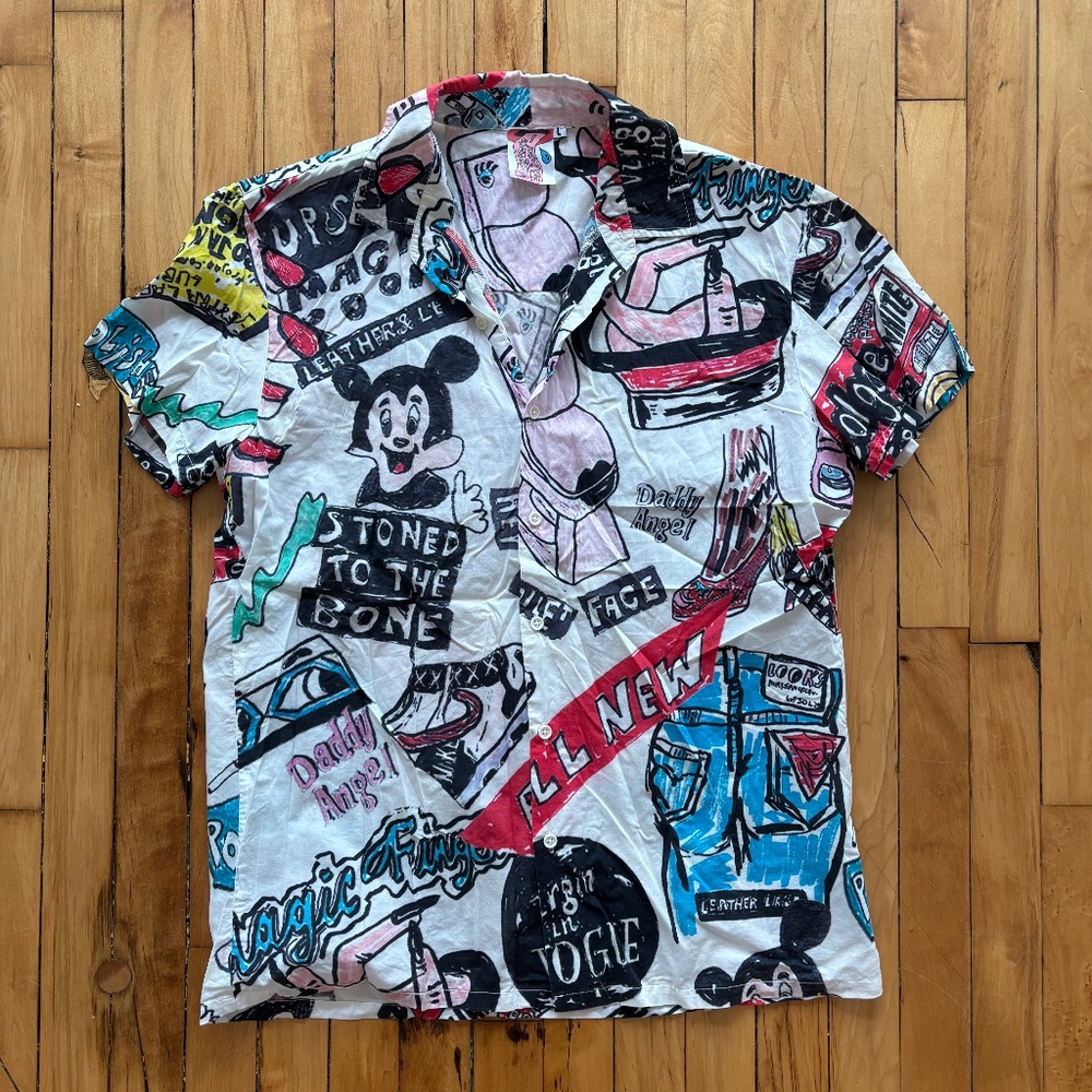 Wacky Wacky short sleeve button down Size L